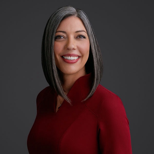 Headshot of Dr. Lisa Black, CEO and Supervising Psychologist at Silvi Integrative Health.